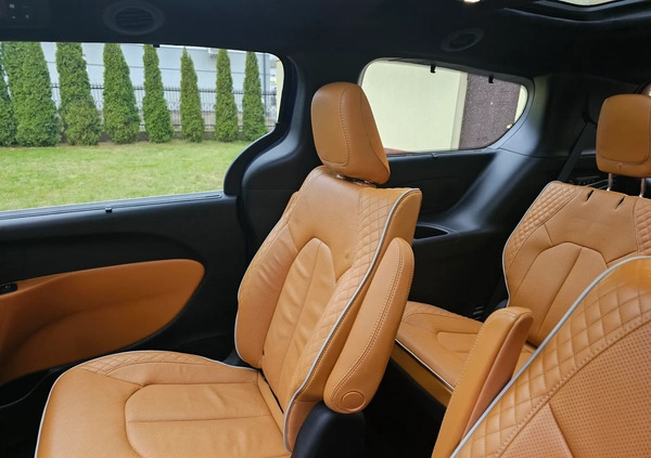 Chrysler Pacifica cena 245877 przebieg: 65537, rok produkcji 2021 z Pakość małe 781
